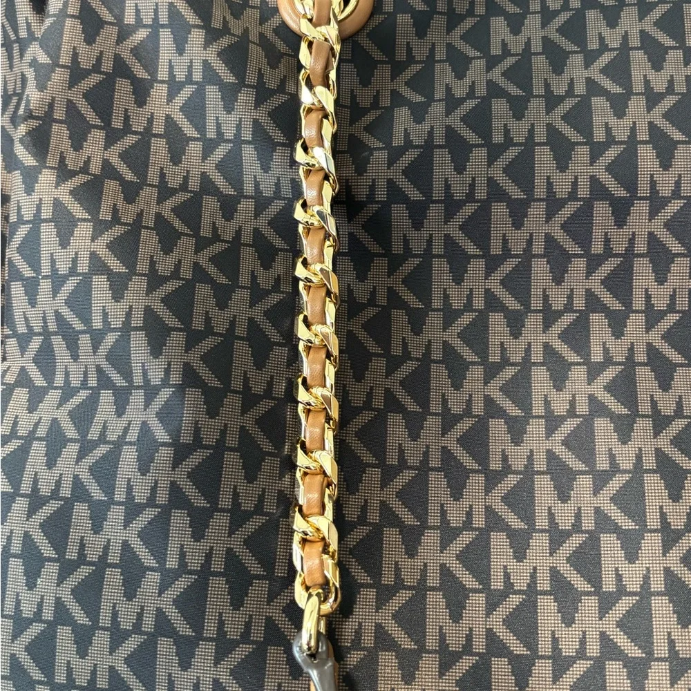 Michael Kors Georgia Large Nylon Tote Bag - Picture 7 of 16